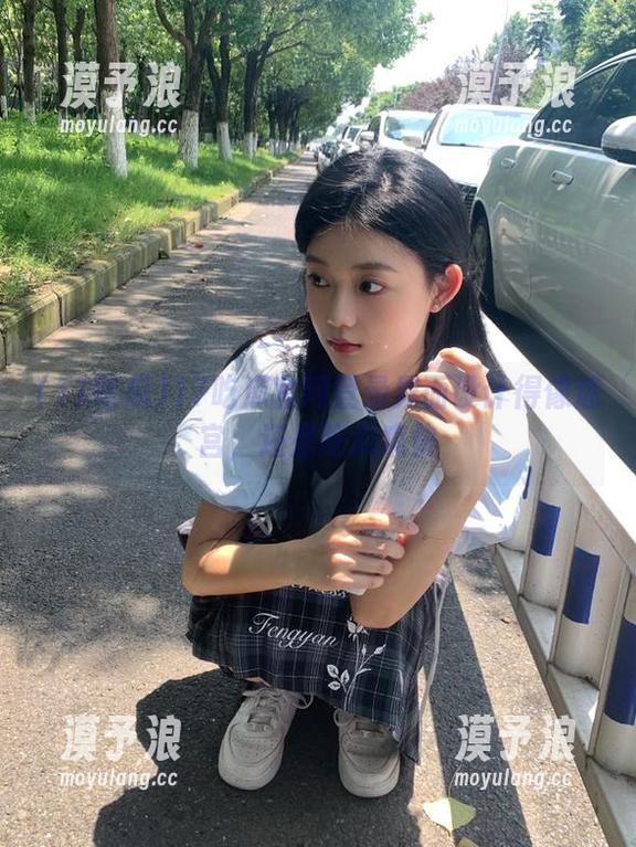 17吃瓜官网登录界面设计得像迷宫，还是吃瓜痛快