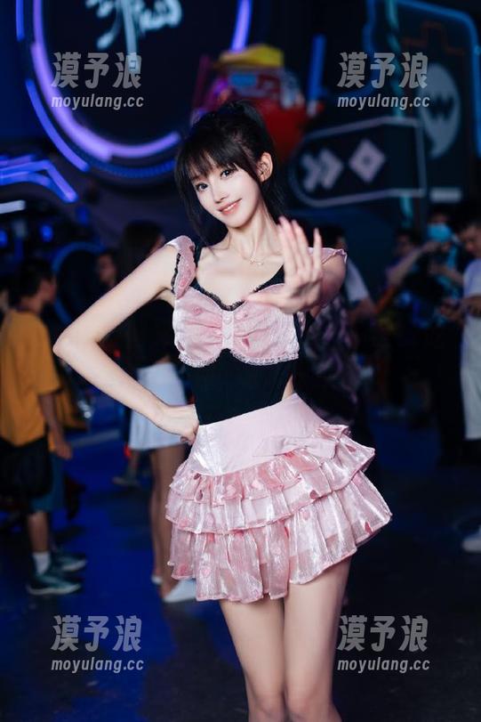 吃瓜的终极选择，下载17吃瓜网官网，放肆吃到撑