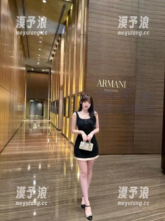 17吃瓜网 随便翻翻“17吃瓜网”app的聊天区,感觉就在和朋友们聚会那味儿,安静却又热闹。