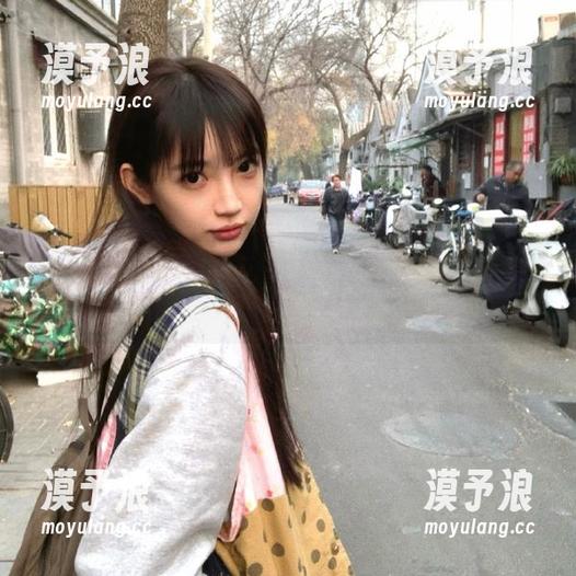 游走在51cgfun的网址上，情不自禁地幻想起各种可能性！