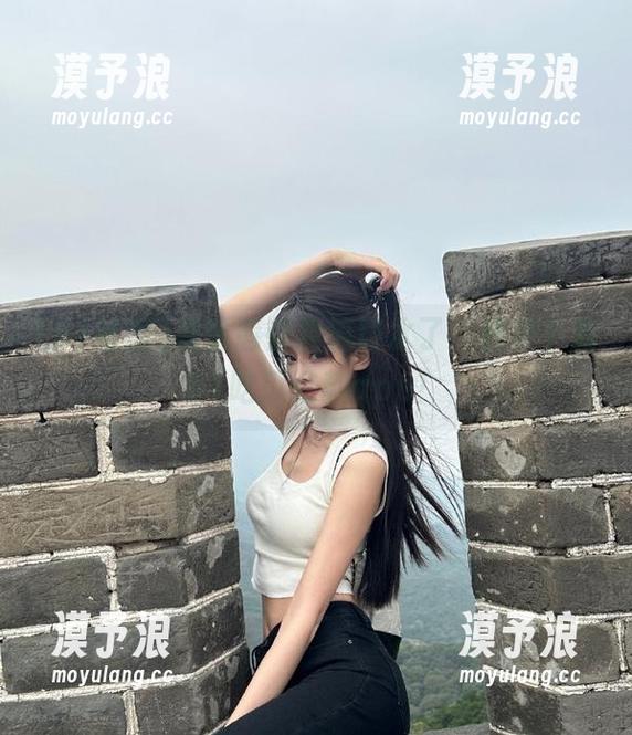 51吃瓜 看嘴唇都要流口水了,快来下载51吃瓜这款app!