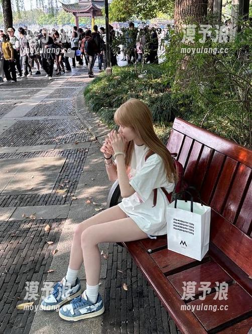 51吃瓜 51吃瓜网站,吃瓜太多下边凉了今晚别出门!