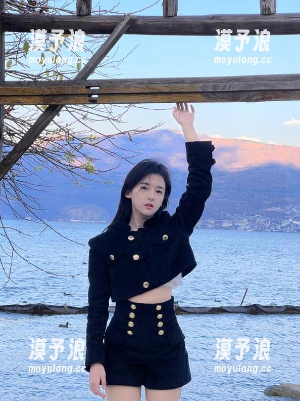 一边吃瓜，一边追视频，www.51吃瓜让我分不清现实和戏！
