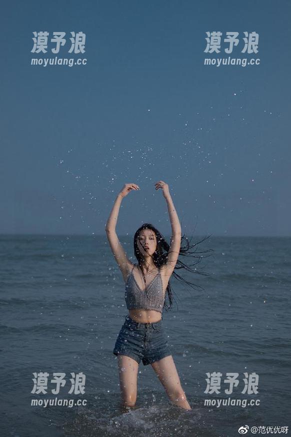 51吃瓜网taipei发布娜娜约会内幕，椰子汁都得为她冲个浪！