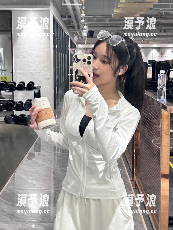 58吃瓜网 最新花边新闻,58吃瓜网带你探访不眠之夜的花花世界。