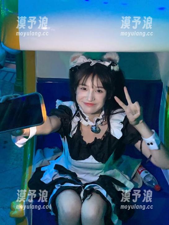 91吃瓜中心：踩上KTV的快线，迎接瓜的狂欢派对！