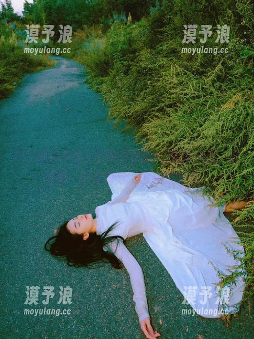 当视频穿越92吃瓜中心，我发现‘小道消息’也能成新剧！