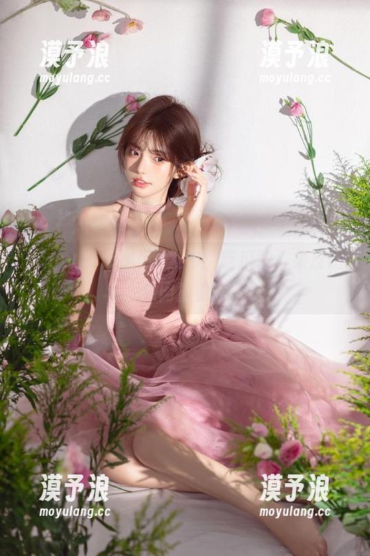 “cgw”发布：吃瓜时，果皮比瓜肉重要？