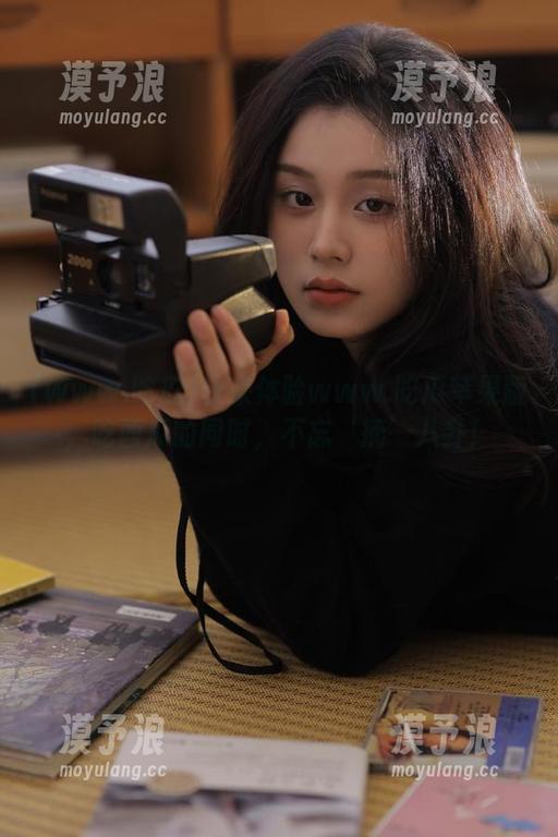 快来体验www.吃瓜苹果版，吃西瓜的同时，不忘‘摘’八卦！