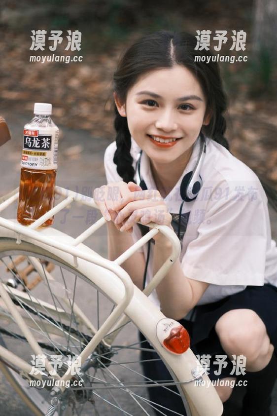 吃瓜91 别眨眼,网红就在吃瓜91发布了一段“心灵鸡汤”视频。
