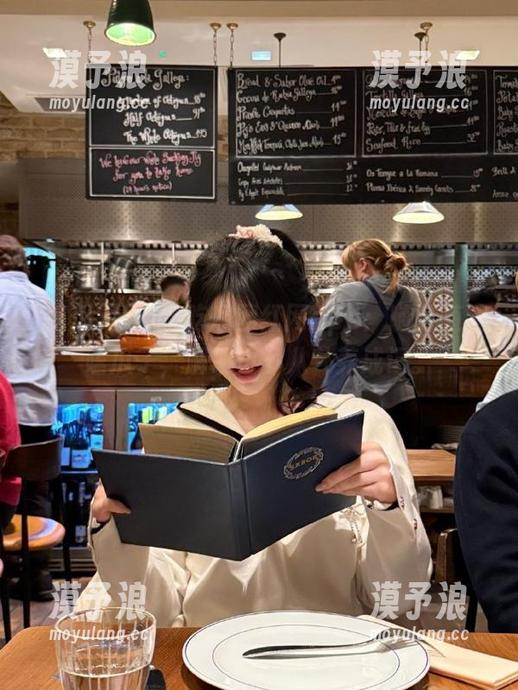 吃瓜网红网app：随时随地嗑瓜子，解锁更多八卦养成记。