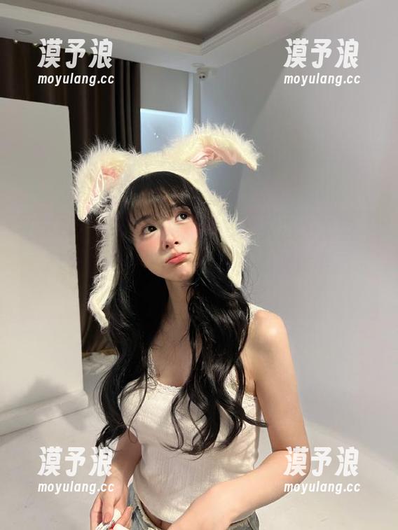 在“明星黑料”入口边徘徊，心里满是期待也满是紧张，是时候要勇敢了！