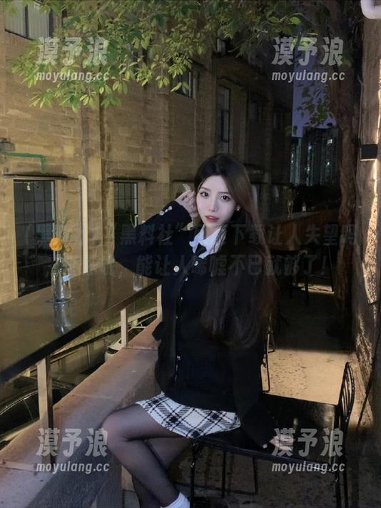 “黑料社”网页下载让人失望吗，管你呢，能让人唏嘘不已就够了！