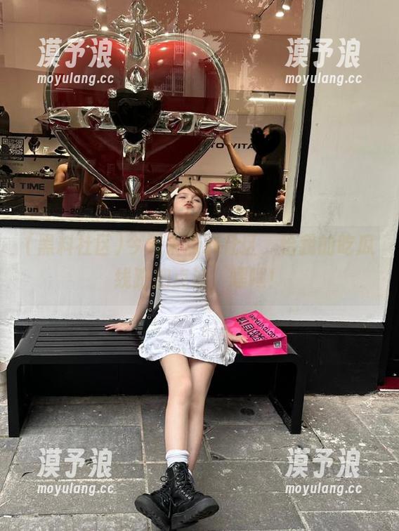 今天来黑料社区，给我的吃瓜线路加点油，嘿嘿！
