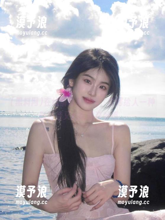 在线解锁黑料网，官网给人一种既期待又心慌的奇妙感。