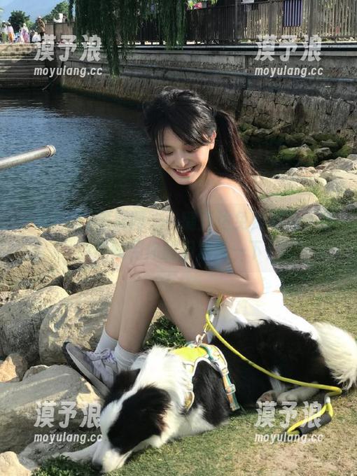 黑料网 黑料网,一键直达免费拼盘,有点咸就用你的泪水冲一下!